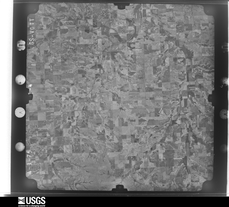 U.S. Geological Survey aerial photograph, 1975-04-03, scale 1:80000