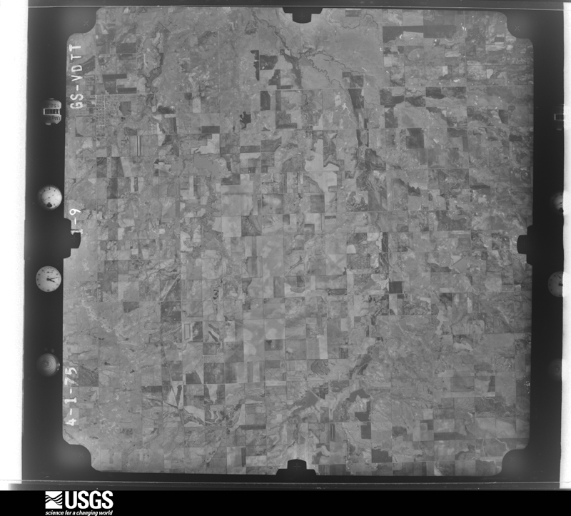 U.S. Geological Survey aerial photograph, 1975-04-03, scale 1:80000
