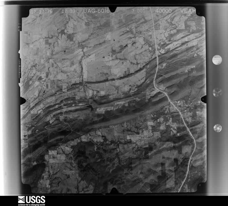 U.S. Geological Survey aerial photograph, 1976-12-17, scale 1:80000