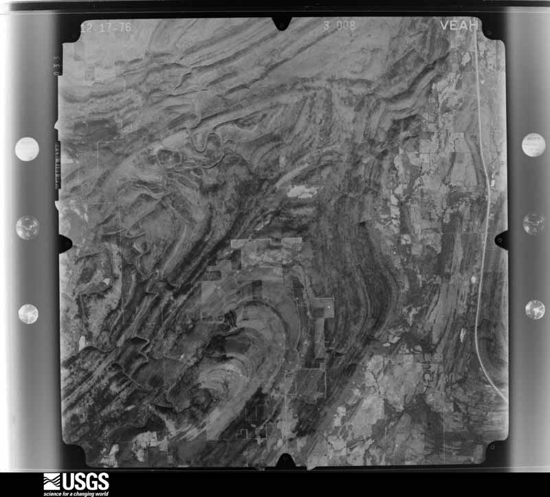U.S. Geological Survey aerial photograph, 1976-12-17, scale 1:80000