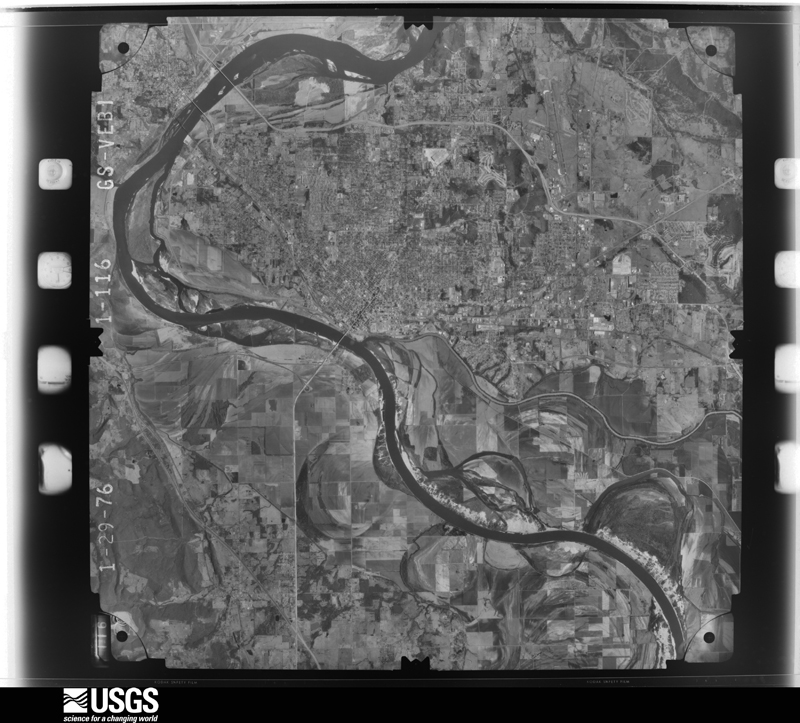 U.S. Geological Survey aerial photograph, 1976-01-29, scale 1:80000