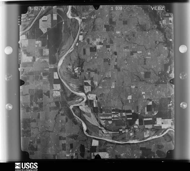 U.S. Geological Survey aerial photograph, 1976-05-02, scale 1:80000