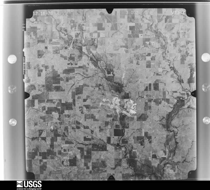 U.S. Geological Survey aerial photograph, 1976-12-16, scale 1:80000