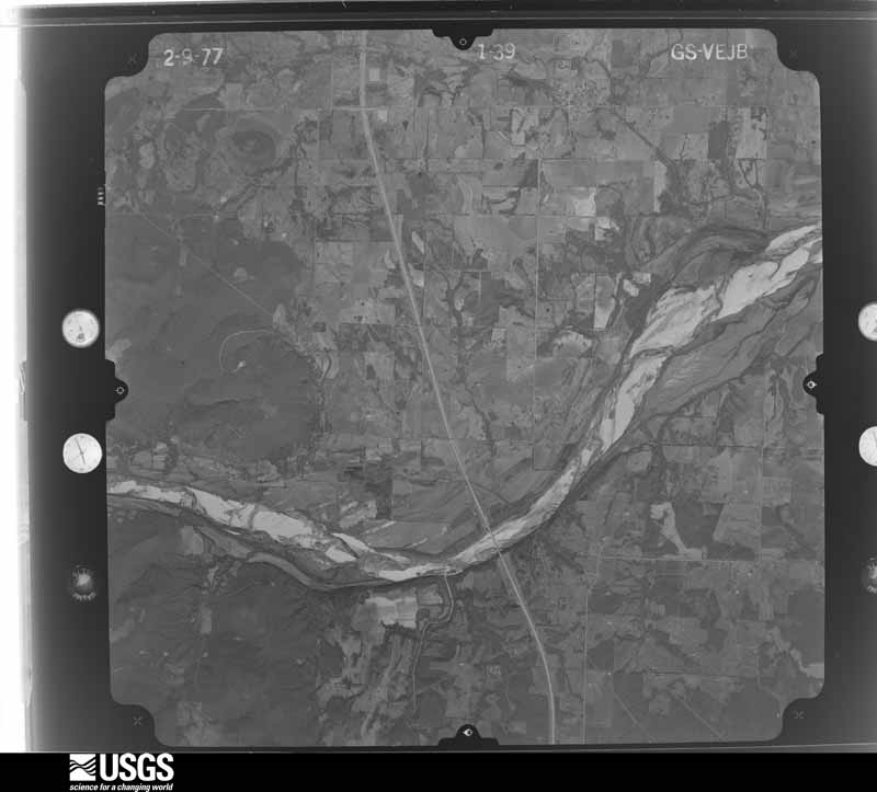 U.S. Geological Survey aerial photograph, 1977-03-07, scale 1:44000