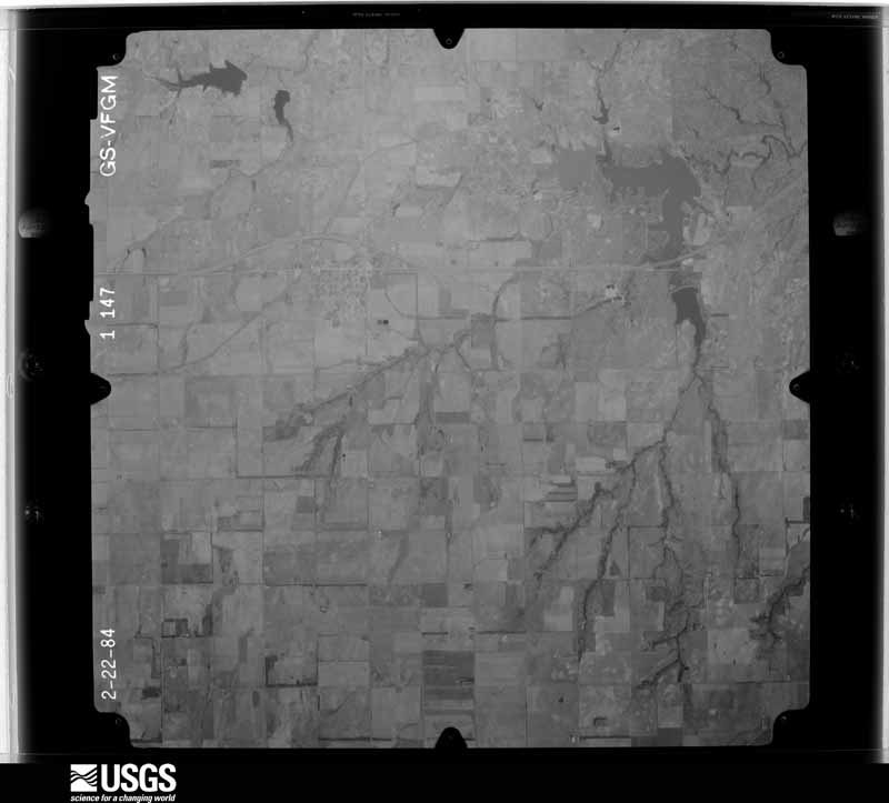 U.S. Geological Survey aerial photograph, 1984-02-22, scale 1:48000