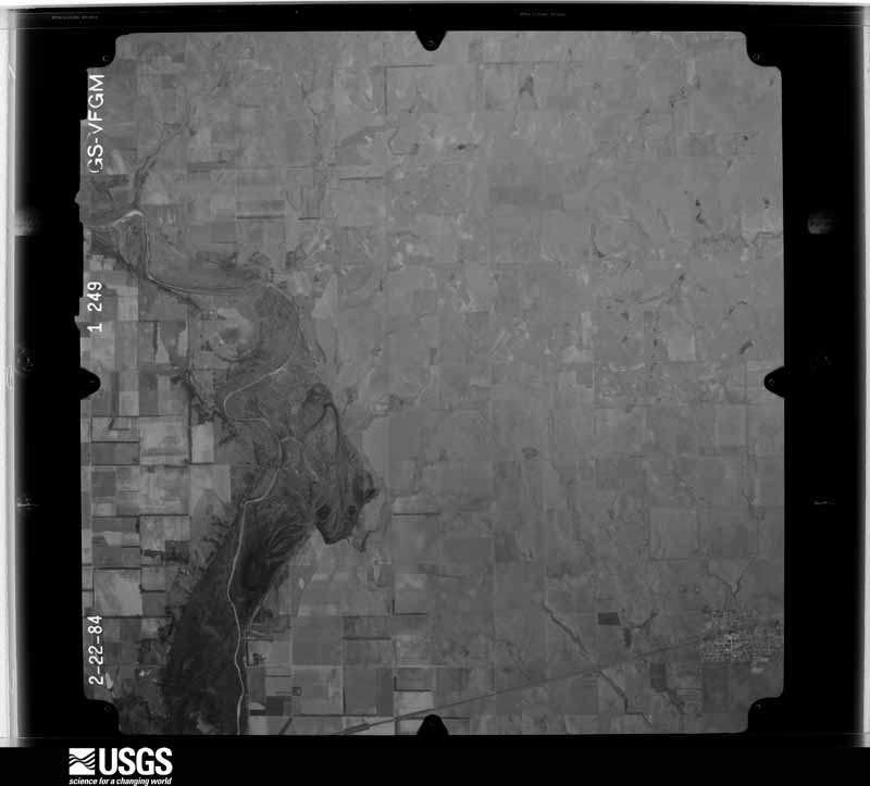 U.S. Geological Survey aerial photograph, 1984-02-22, scale 1:48000