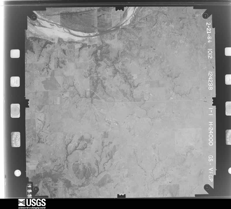 U.S. Geological Survey aerial photograph, 1984-02-01, scale 1:48000