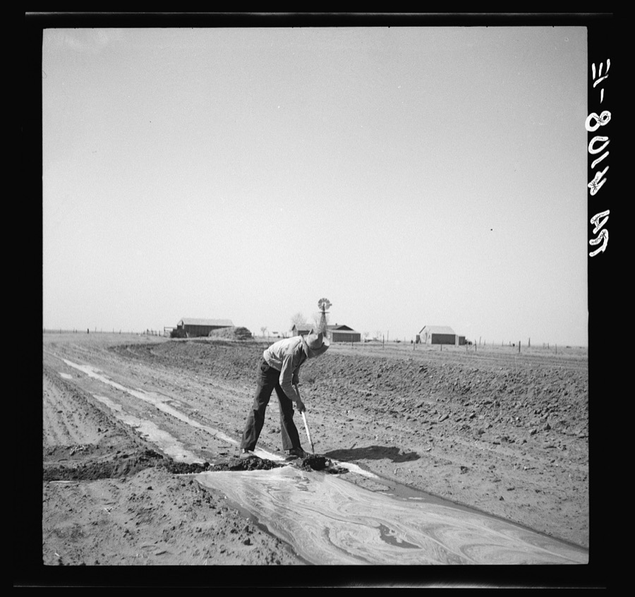 Fighting the drought and dust with irrigation. Cimarron County, Oklahoma
