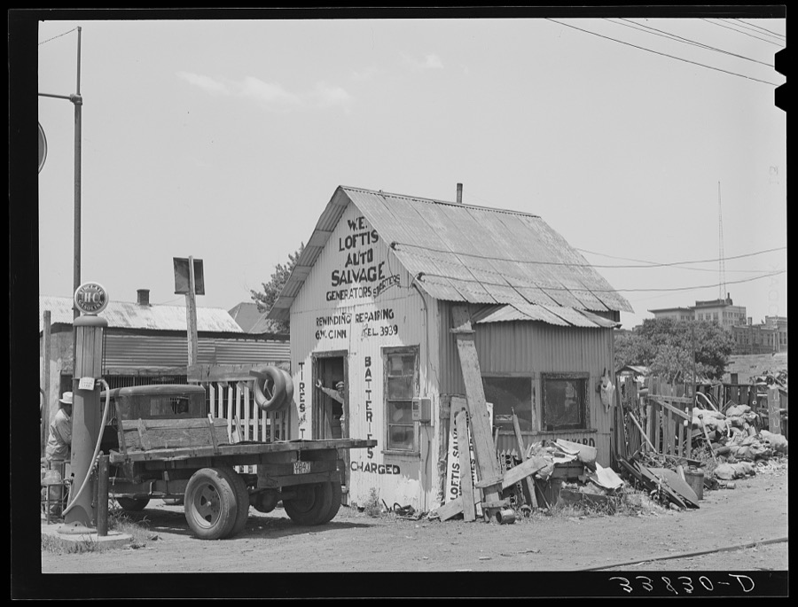 Automobile salvage business. Muskogee, Oklahoma