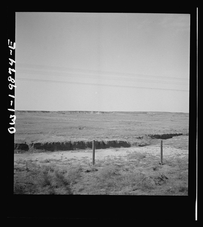 Waynoka, Oklahoma. Eroded land along the Atchison, Topeka, and Santa Fe Railroad between Wellington, Kansas and Waynoka, Oklahoma