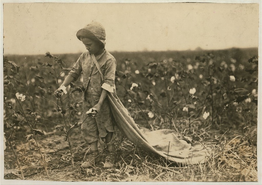 [6-year old Warren Frakes. Mother said he picked 41 pounds yesterday "An I don't make him pick; he picked some last year." Has about 20 pounds in his bag. See 4574.]  Location: [Comanche County, Oklahoma