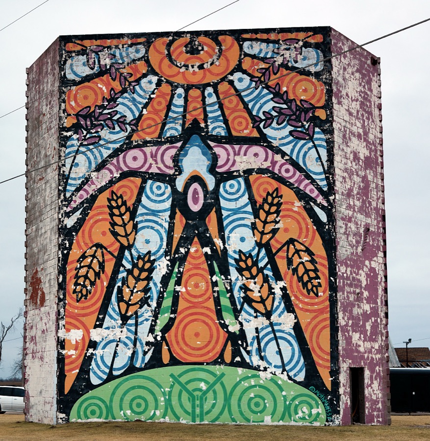 There's not much more to this structure than another flat side and more of the wraparound mural in El Reno, a small city in central Oklahoma, west of the capital of Oklahoma City, that was named for a nearby U.S. army fort