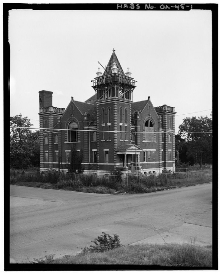 Maywood Presbyterian Church, 400 Northeast Ninth Street, Oklahoma City, Oklahoma County, OK