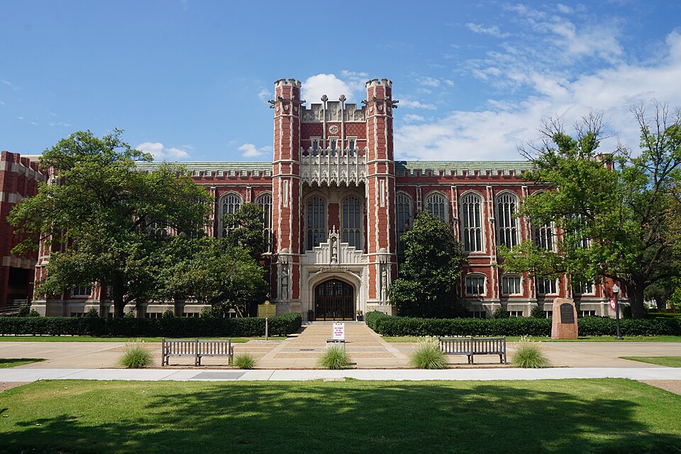 Photograph of Bizzell Memorial Library
