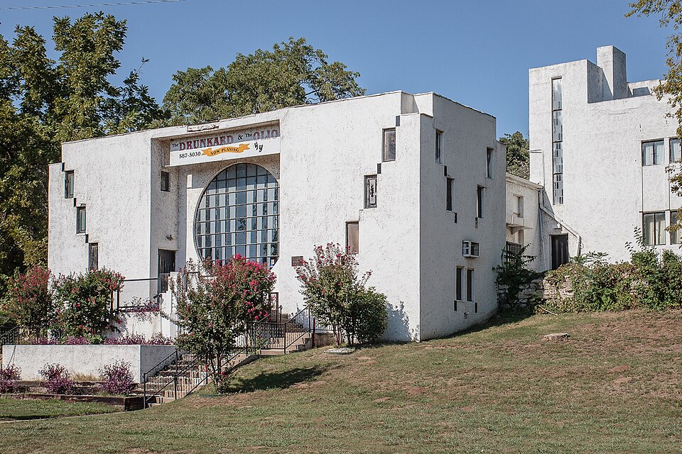 Photograph of Riverside Studio