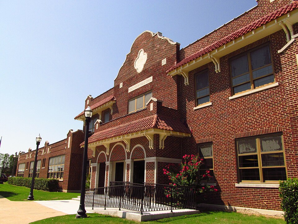 Photograph of Broken Arrow Elementary-Junior High School