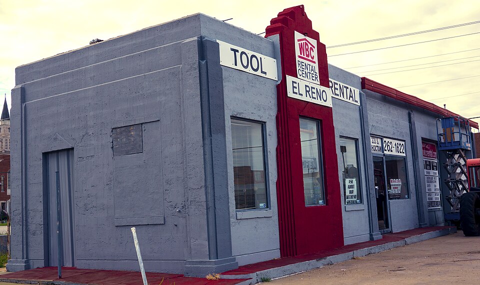 Photograph of Avant's Cities Service Station