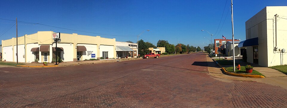 Photograph of Davenport Broadway Avenue Brick Street