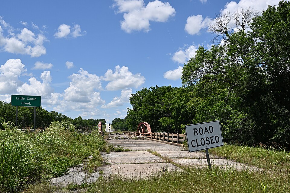 Photograph of Little Cabin Creek Bridge