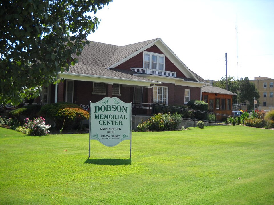 Photograph of Dobson Family House