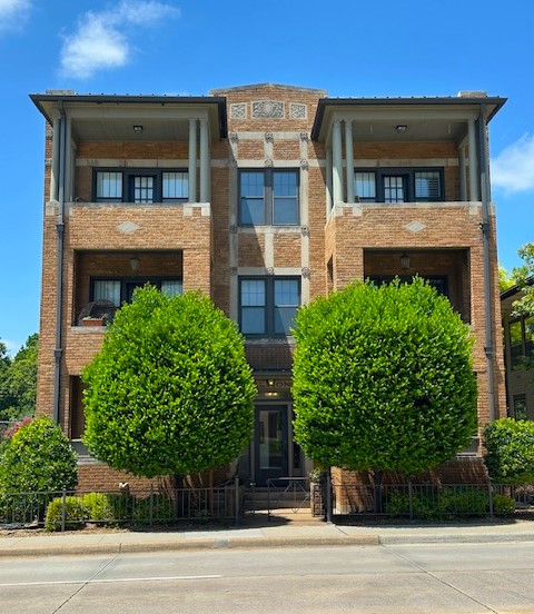 Photograph of Belmont Apartments