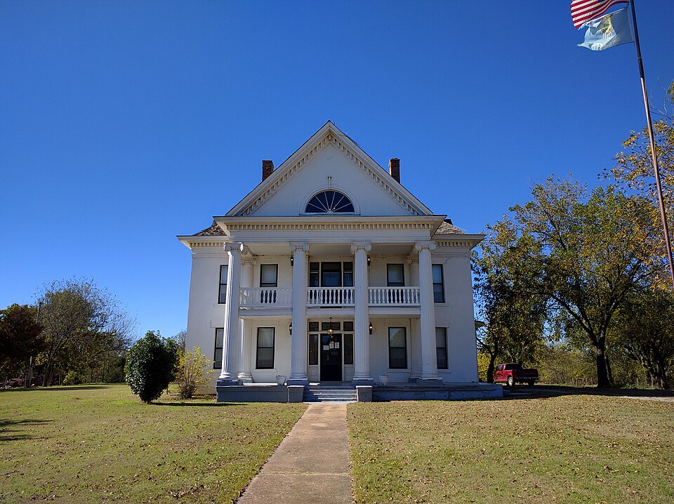 Photograph of Erin Springs Mansion