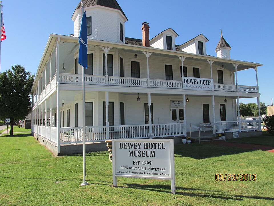 Photograph of Dewey Hotel