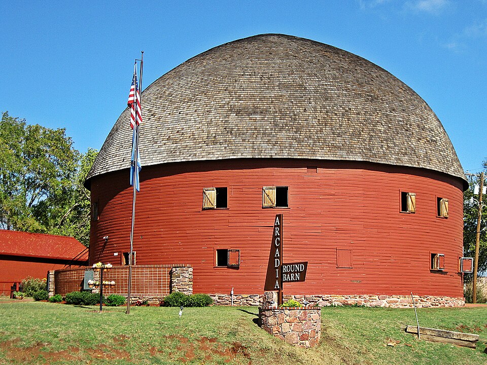 Photograph of Arcadia Round Barn