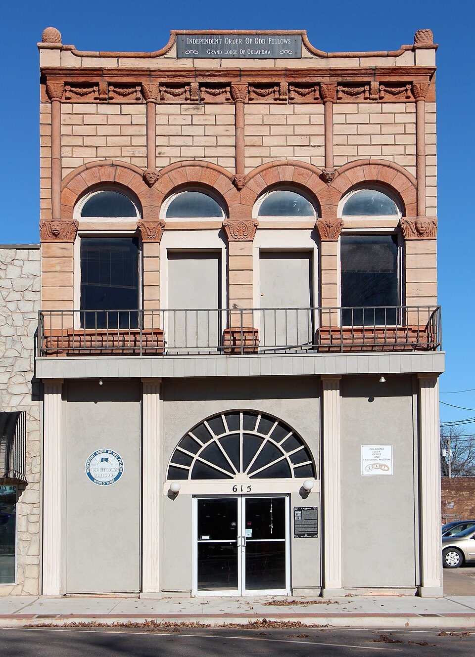 Photograph of Wolleson-Nicewander Building