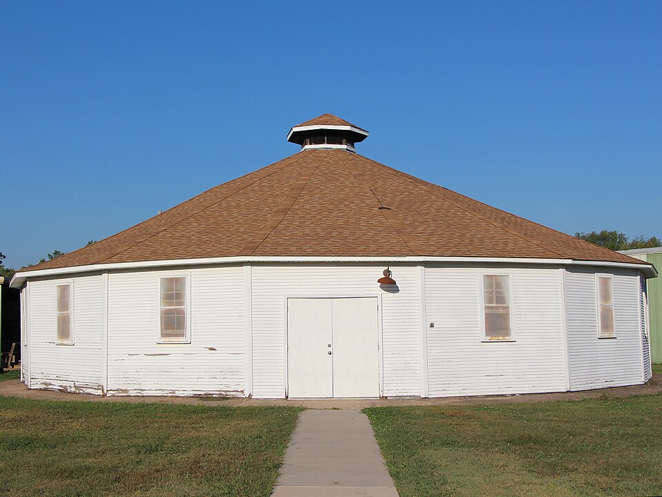 Photograph of Hominy Osage Round House