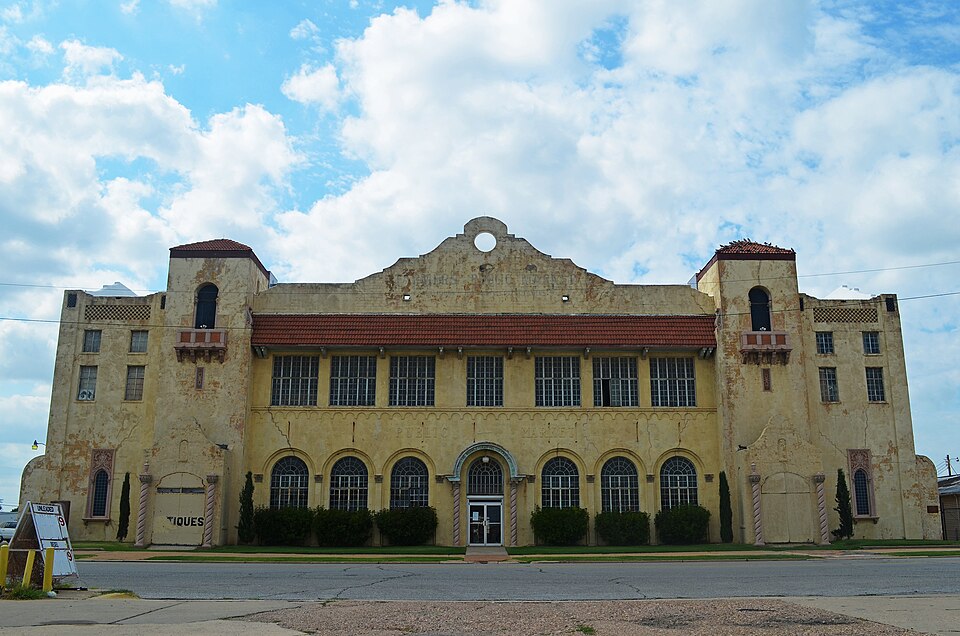 Photograph of Farmers Public Market