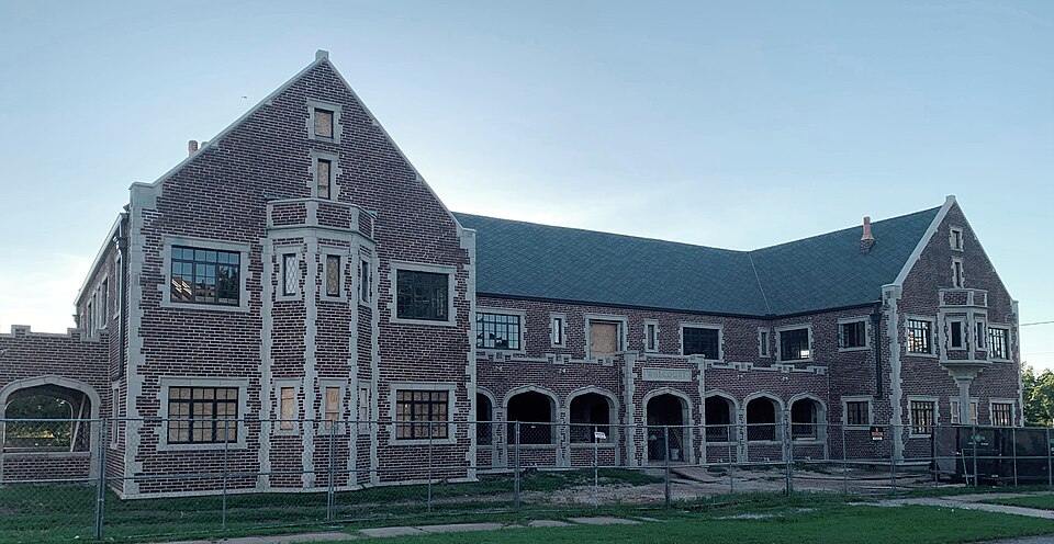 Photograph of Walcourt Building