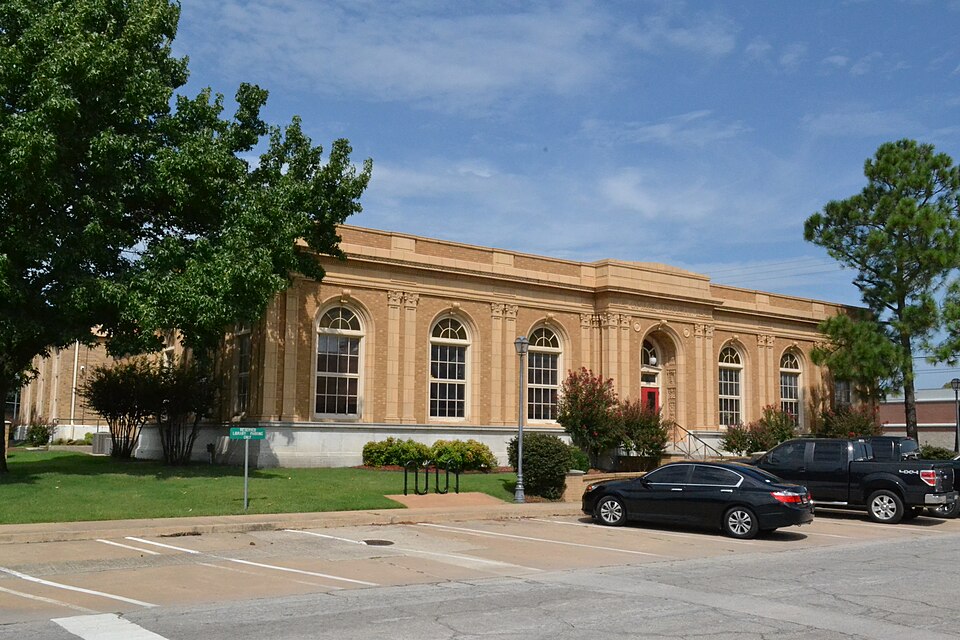 Photograph of Okmulgee Public Library
