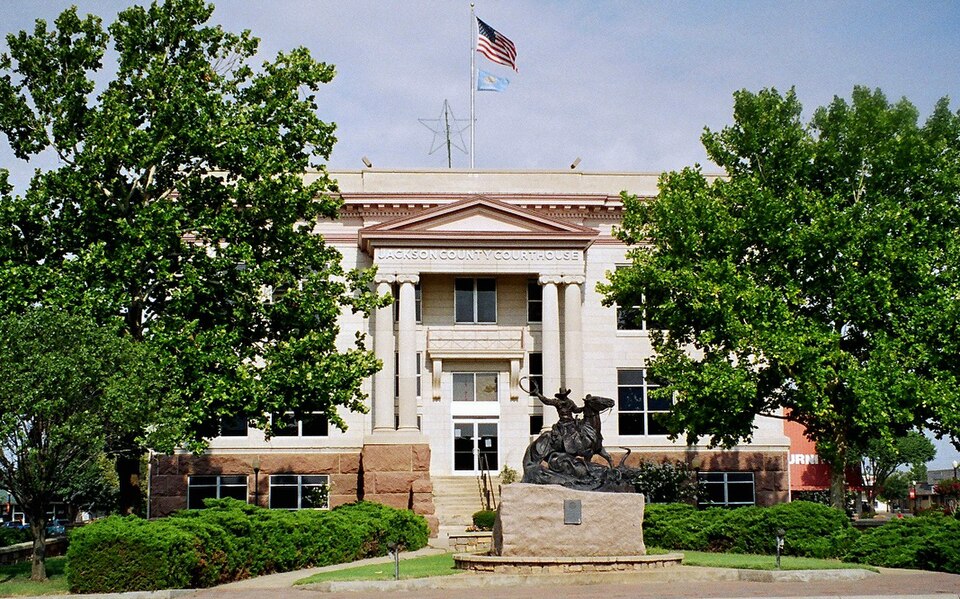 Photograph of Jackson County Courthouse