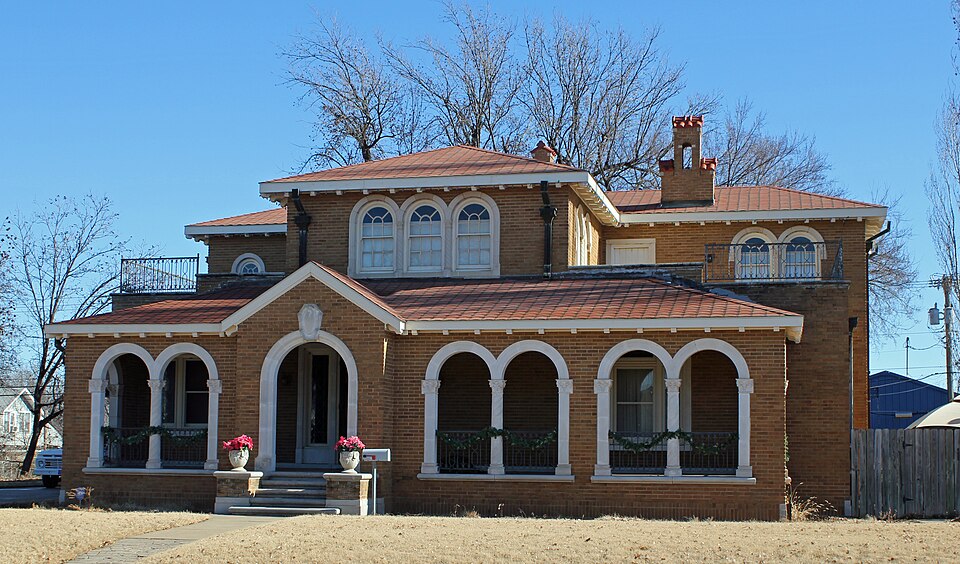Photograph of Mahoney House and Garage