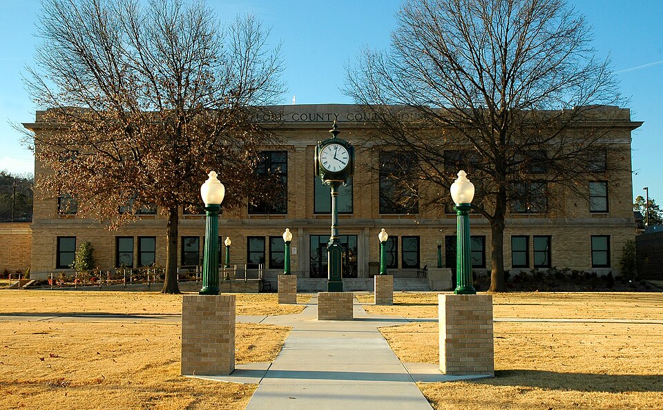 Photograph of LeFlore County Courthouse