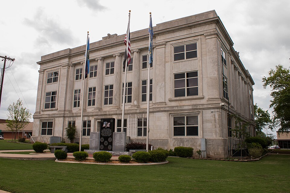 Photograph of Marshall County Courthouse