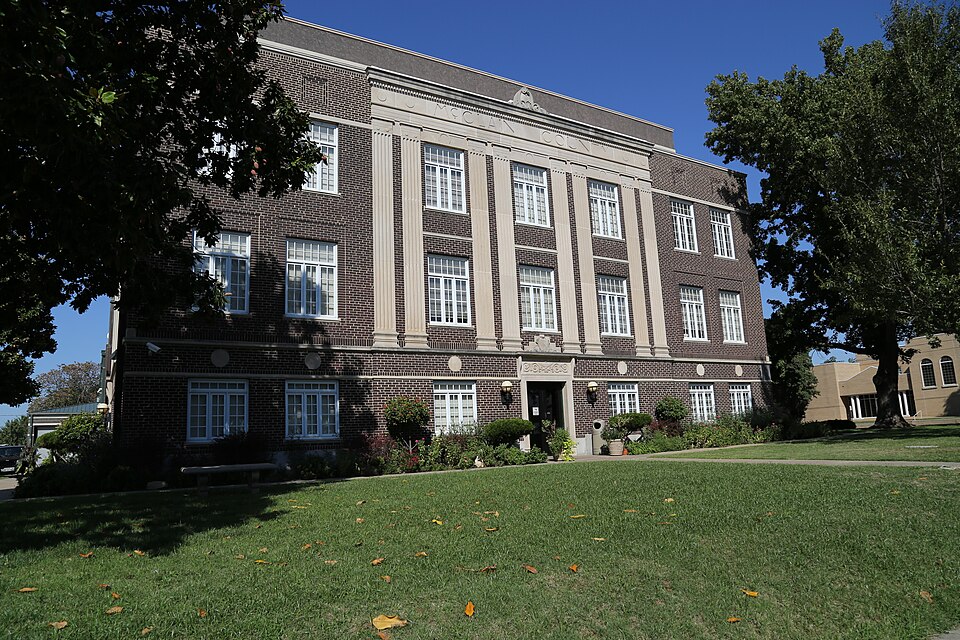 Photograph of McClain County Courthouse