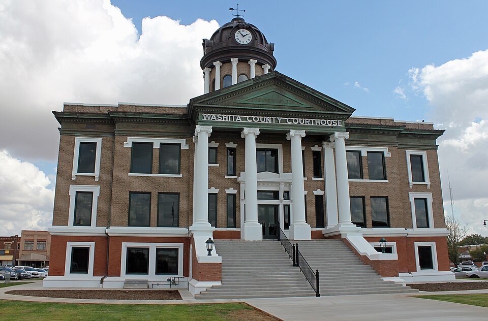 Photograph of Washita County Courthouse