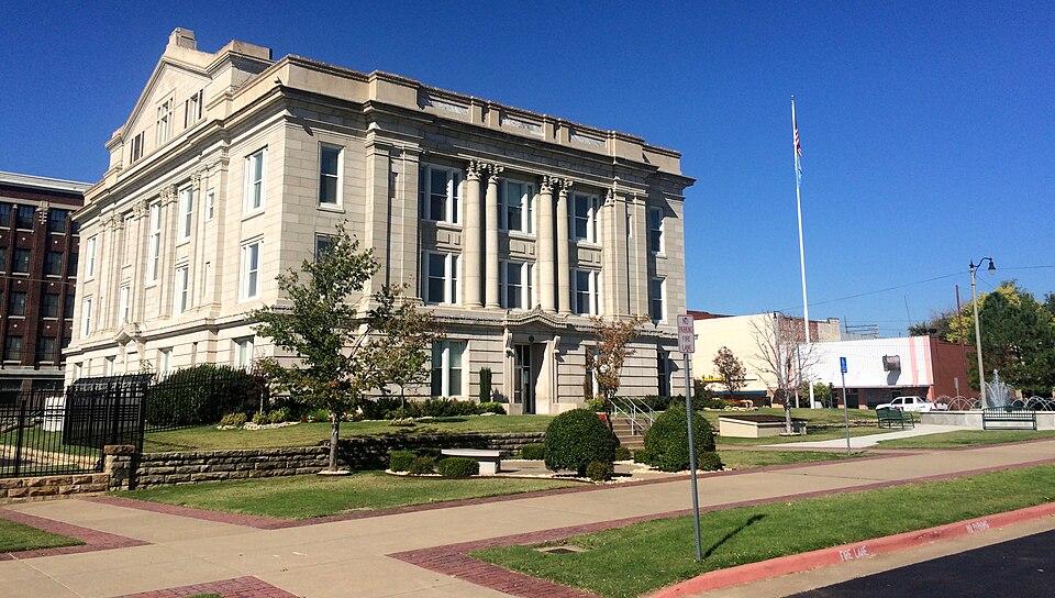 Photograph of Creek County Courthouse