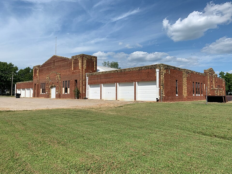 Photograph of Wetumka Armory