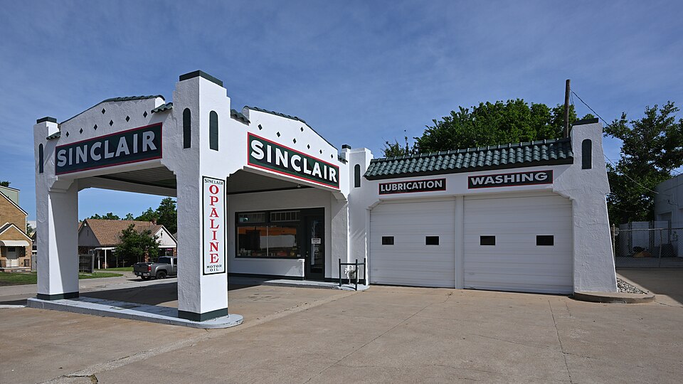 Photograph of Sinclair Service Station