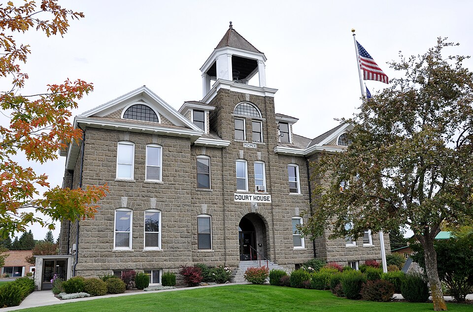 Photograph of Wallowa County Courthouse