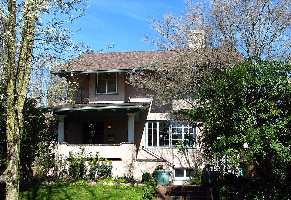 Photograph of Nicolai-Cake-Olson House