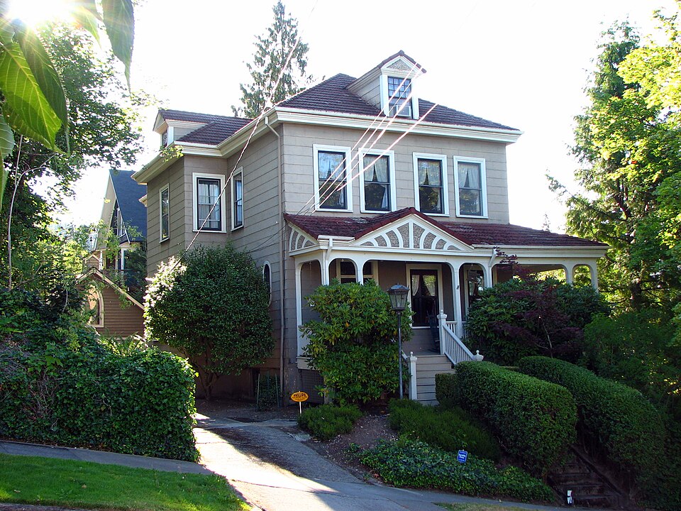Photograph of Clarke-Mossman House