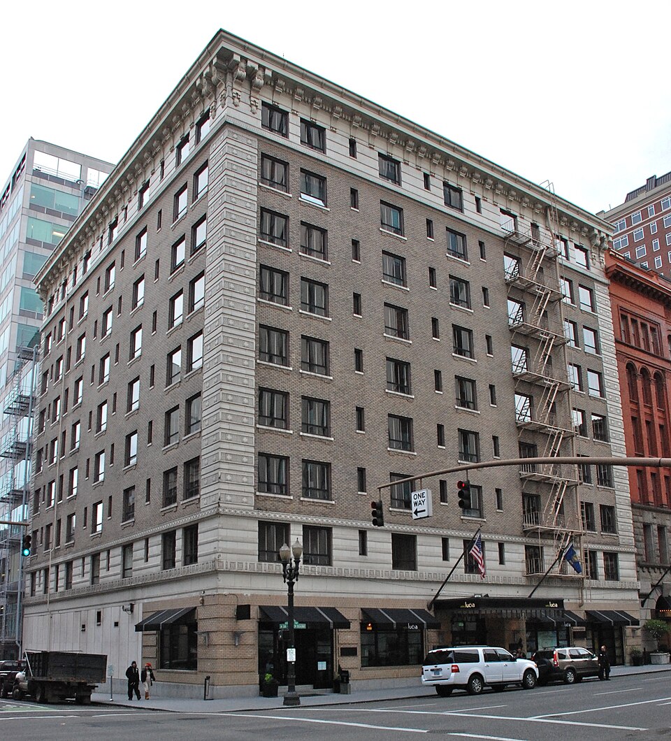 Photograph of New Imperial Hotel