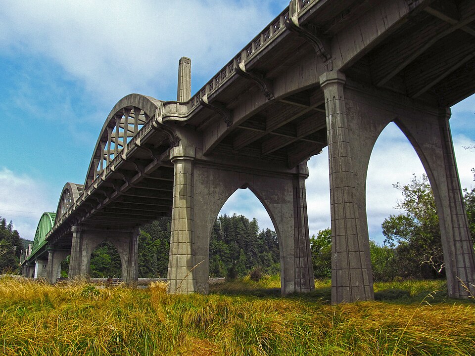 Photograph of Umpqua River Bridge