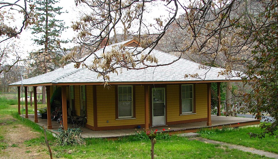 Photograph of Maupin Section Foreman's House