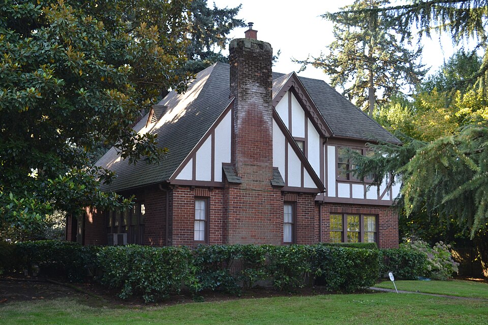 Photograph of Wallace and Glenn Potter House