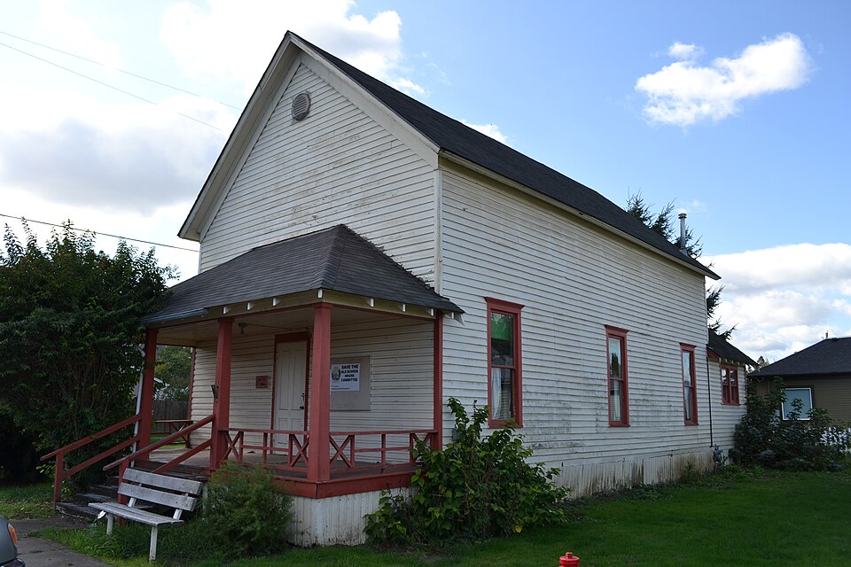 Photograph of Creswell Public Library and Civic Improvement Club Clubhouse